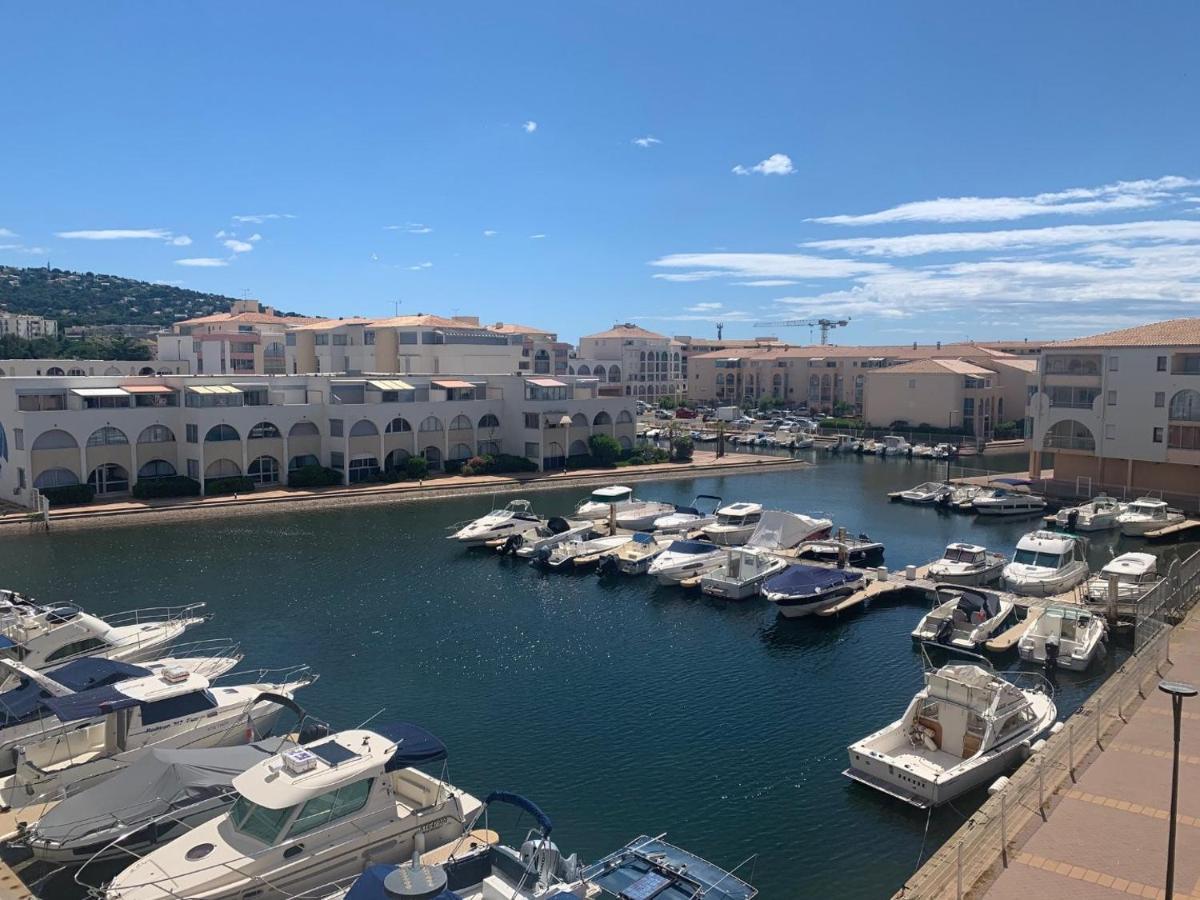 Charmant T2 Vue Marina Plages A Pied Sete Exterior photo